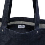 Borsa denim con log in blu indigo 