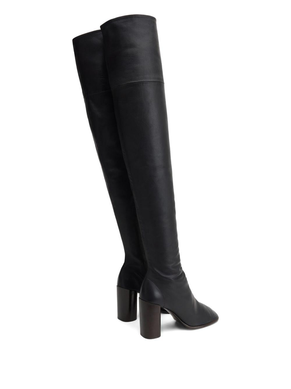Stivali con tacco largo in nero Lemaire - donna 