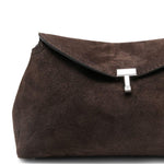Clutch in suede con chiusura a T in marrone 