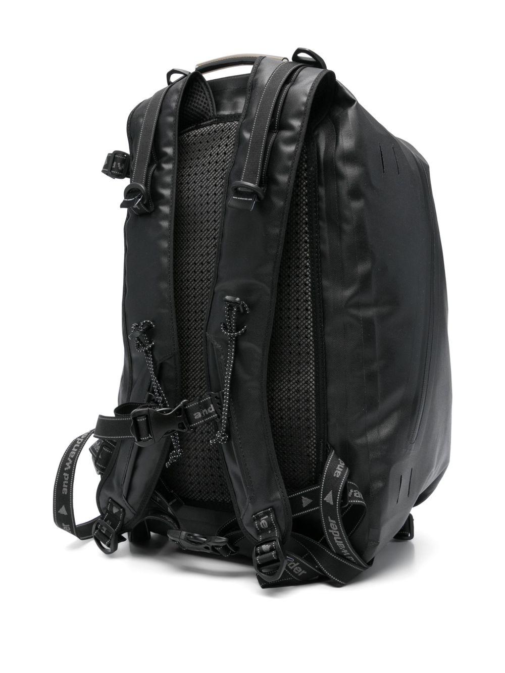 Zaino impermeabile in nero And wander - uomo 