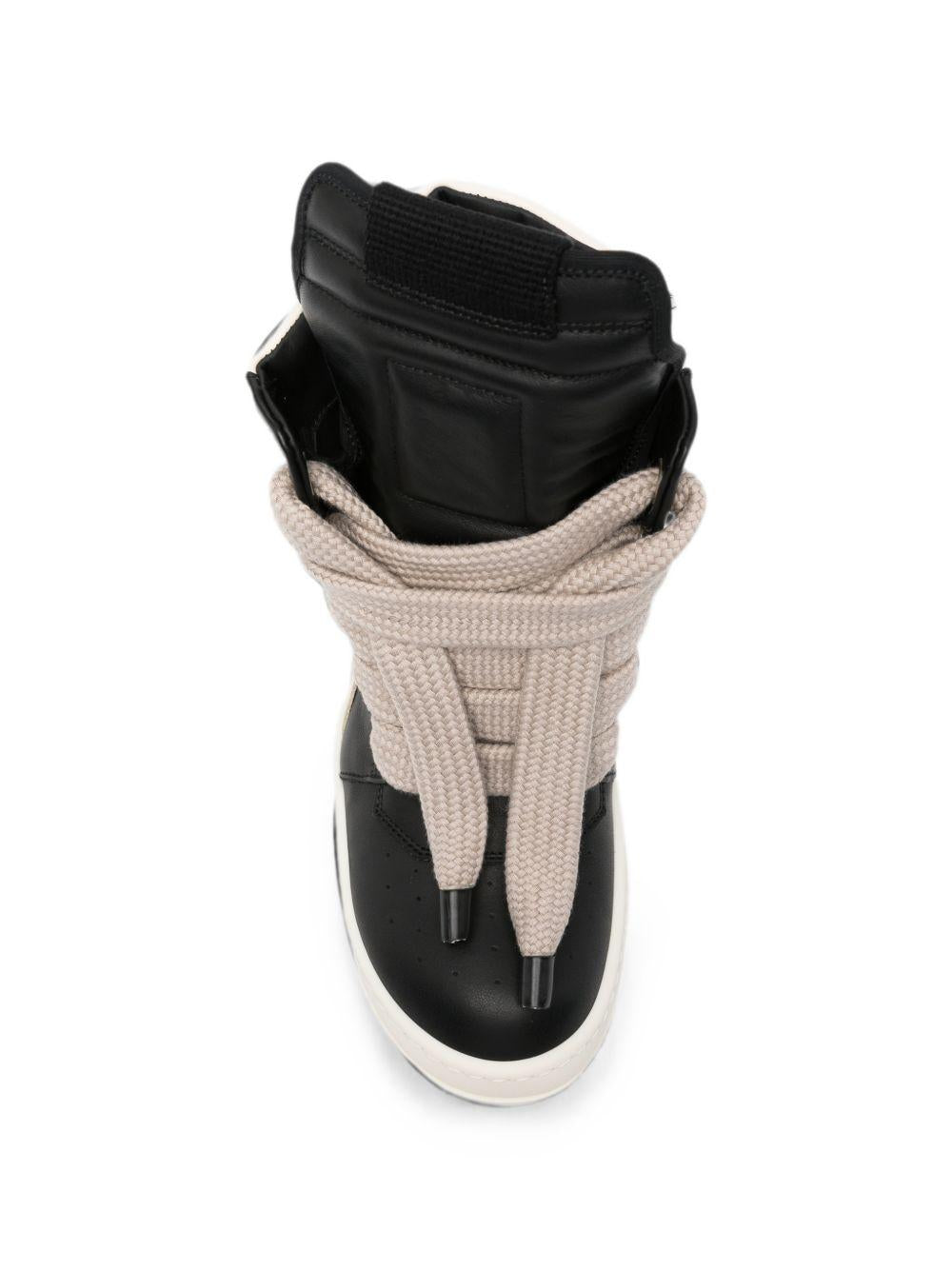 Sneakers Geobasket in pelle in nero 
