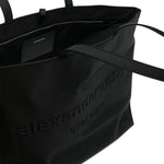 Borsa a spalla Punch con logo goffrato in nero Alexander Wang - donna 
