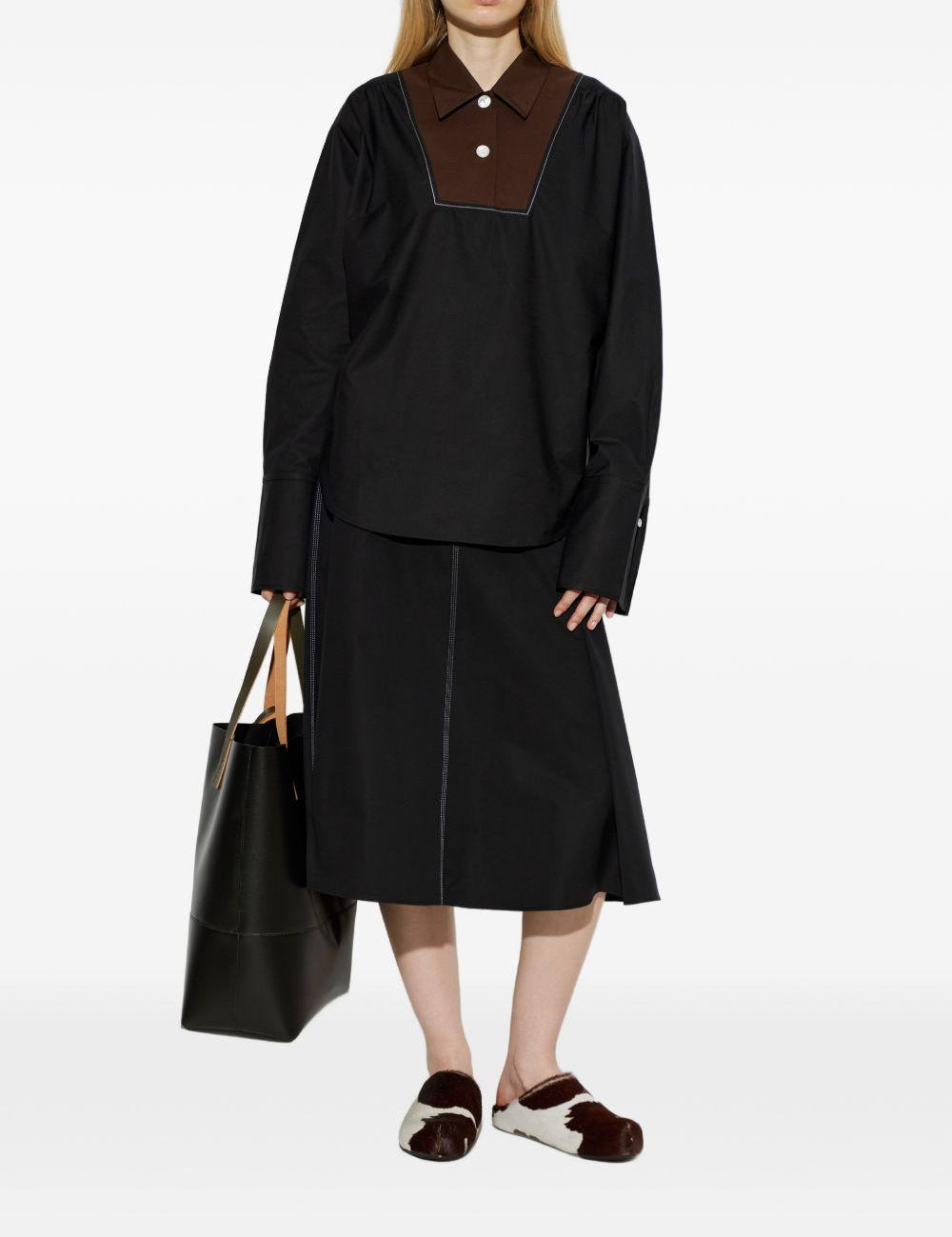 Camicia con inserti a contrasto in nero 