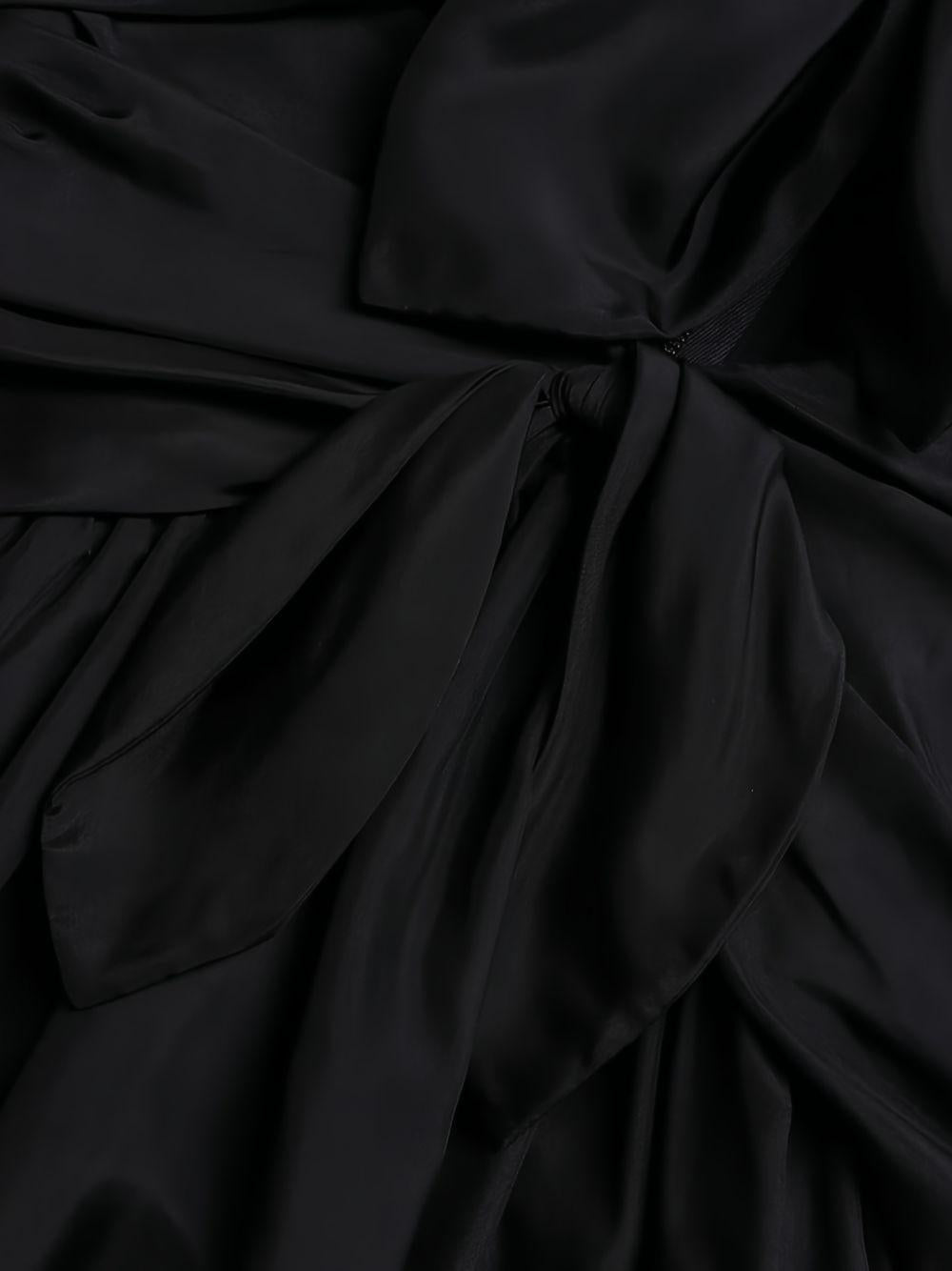 Abito midi con scollo a cuore Aster in nero 