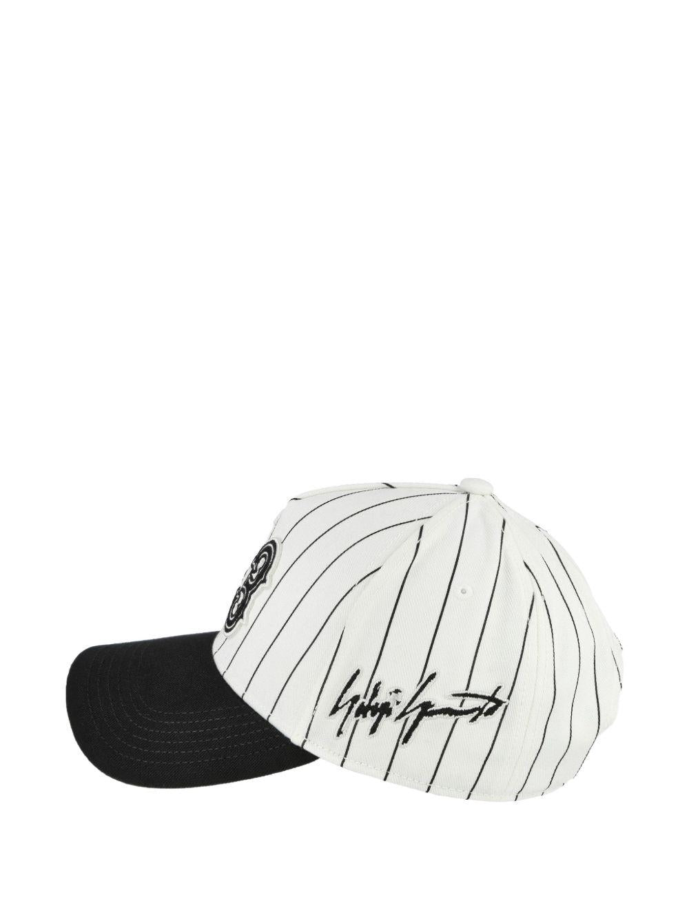 Cappellino con logo e toppa a righe in bianco e nero Y-3 - uomo 