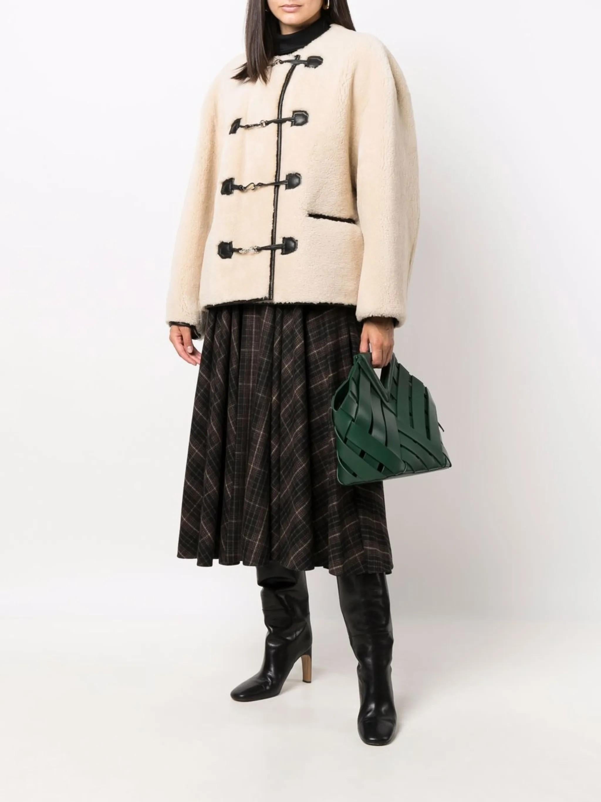 Giacca in shearling in bianco Toteme - donna 