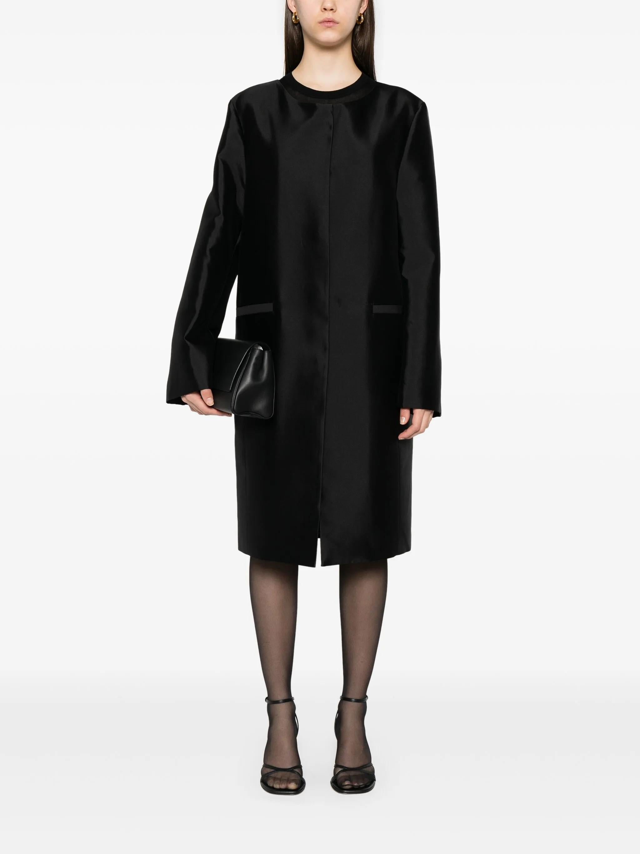 Cappotto senza colleto in seta in nero Toteme - donna 