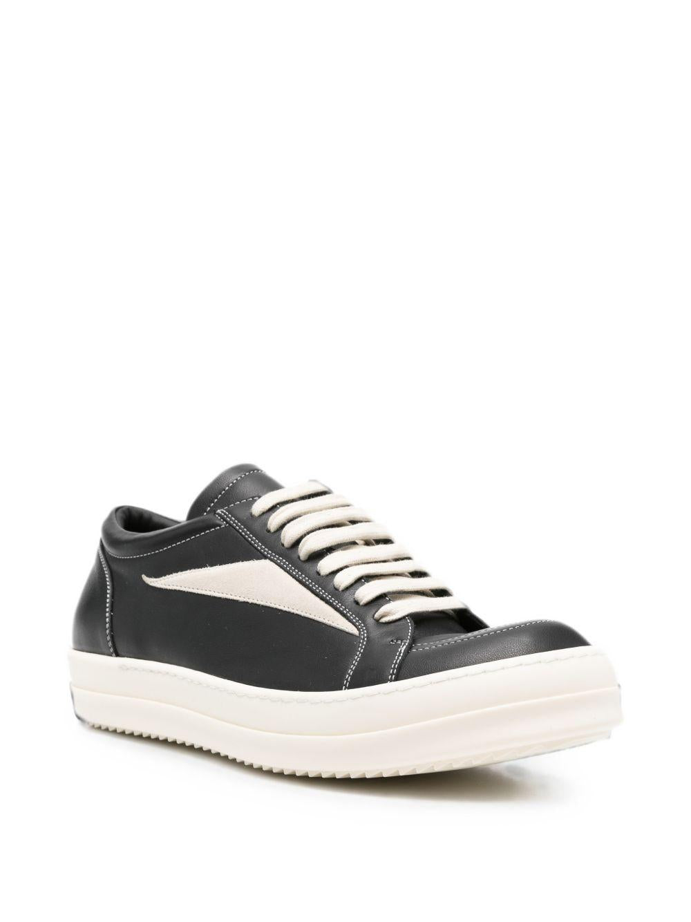 Sneakers basse vintage in pelle in nero 