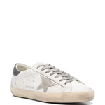 Sneakers Super-Star con effetto vissuto in bianco Golden goose - uomo 