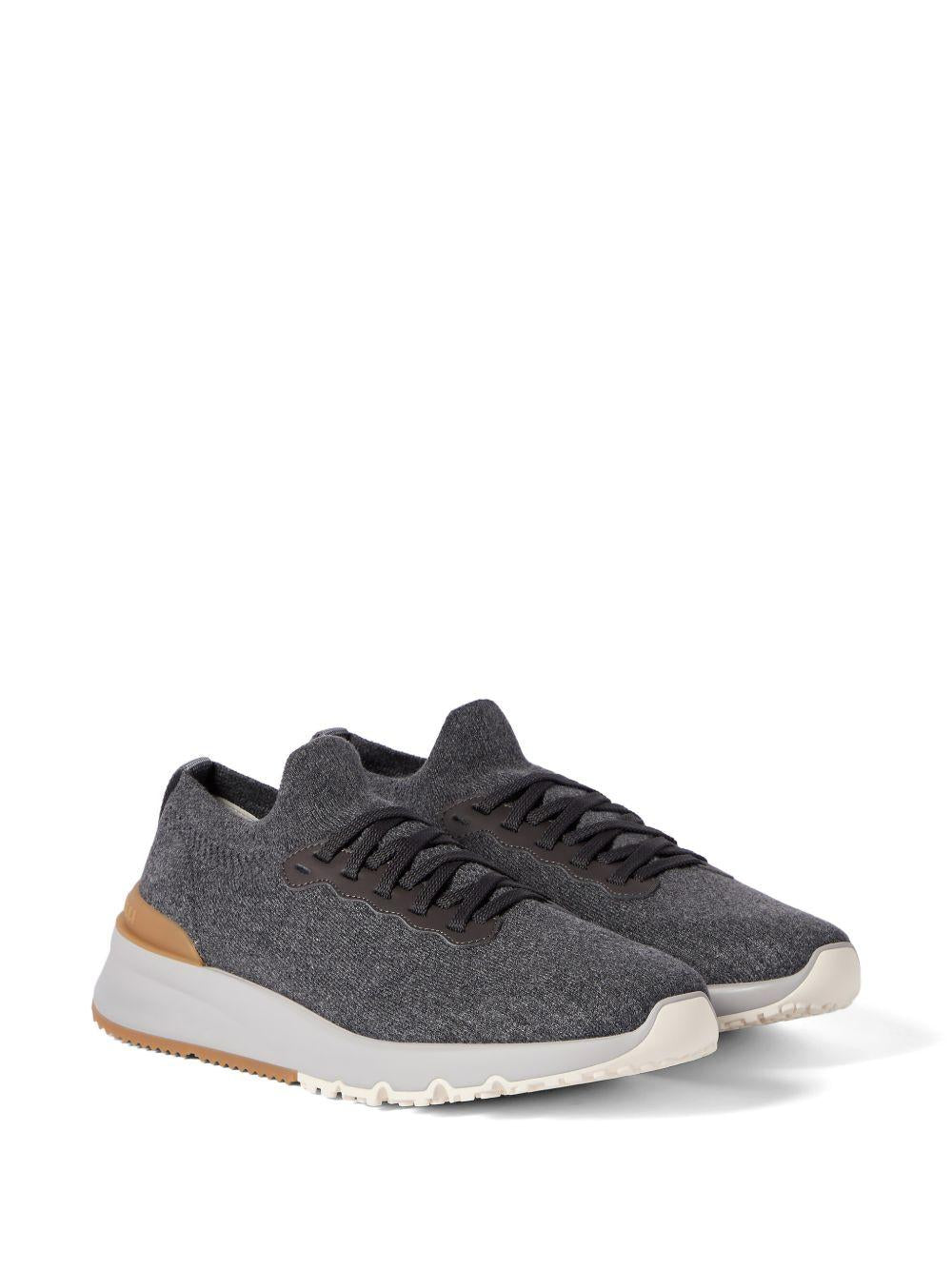 Sneakers in cotone e pelle di vitello in grigio Brunello cucinelli - uomo 