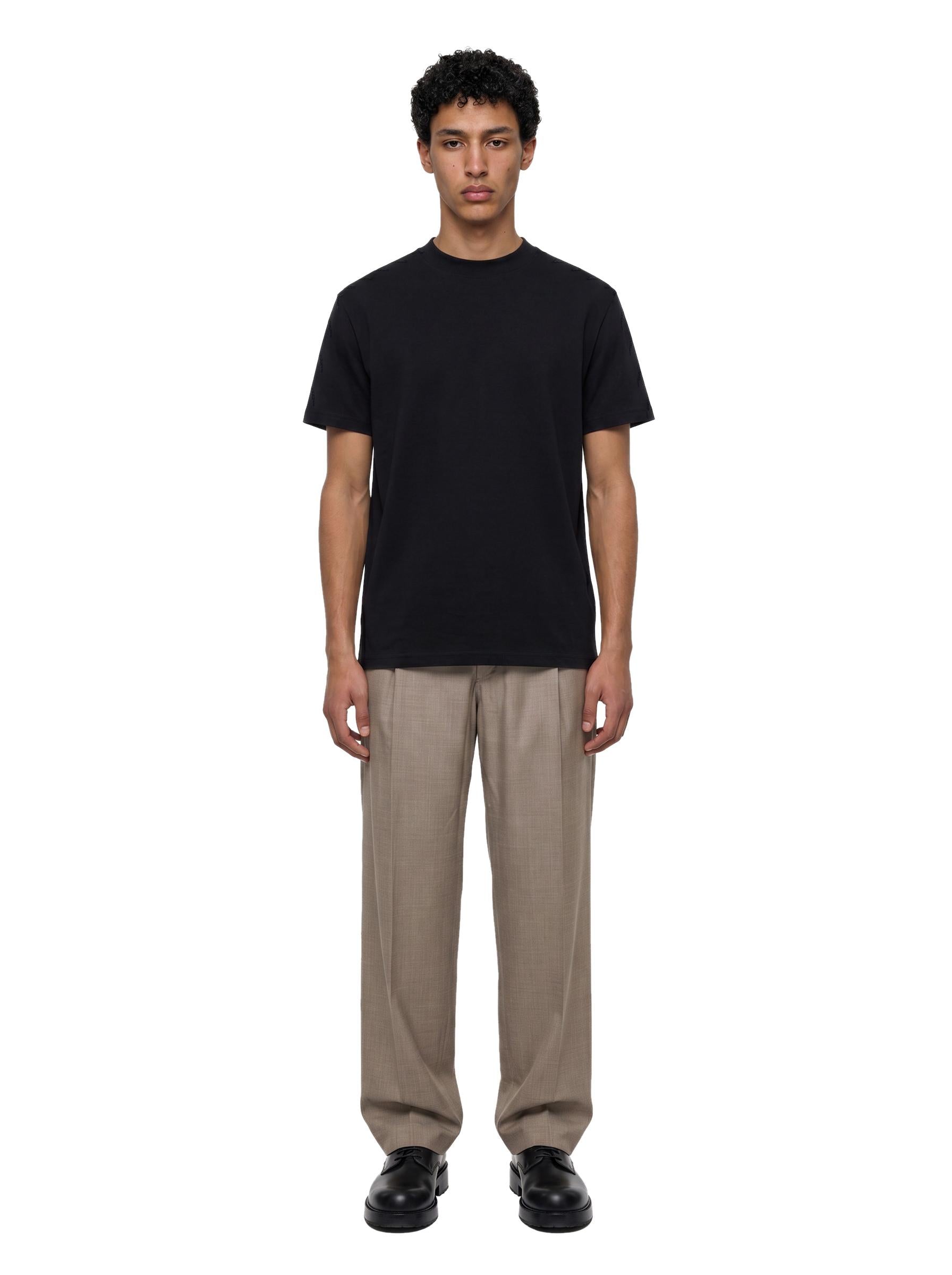 T-shirt a maniche corte in nero 