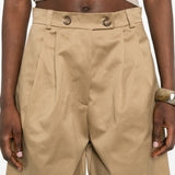 Pantaloncini con pieghe in beige Batakovic - donna 