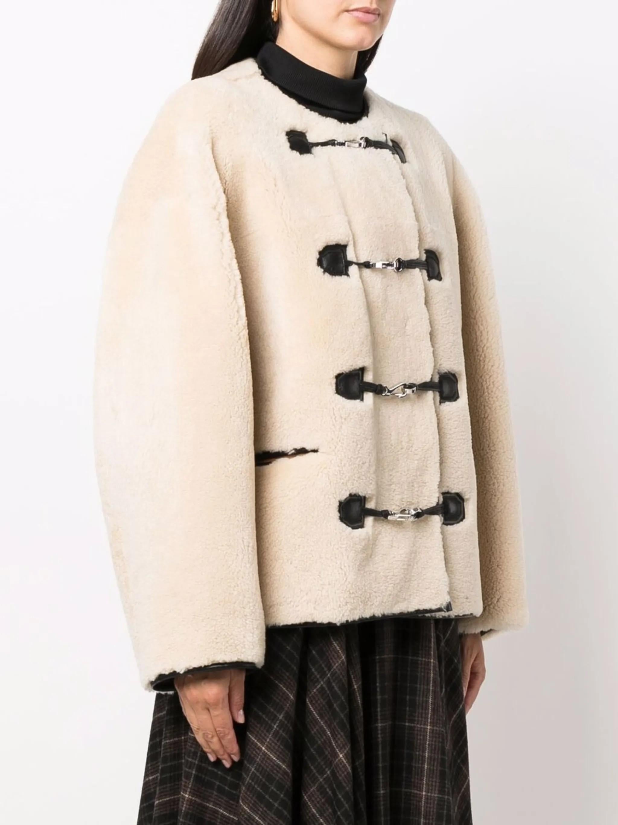 Giacca in shearling in bianco Toteme - donna 