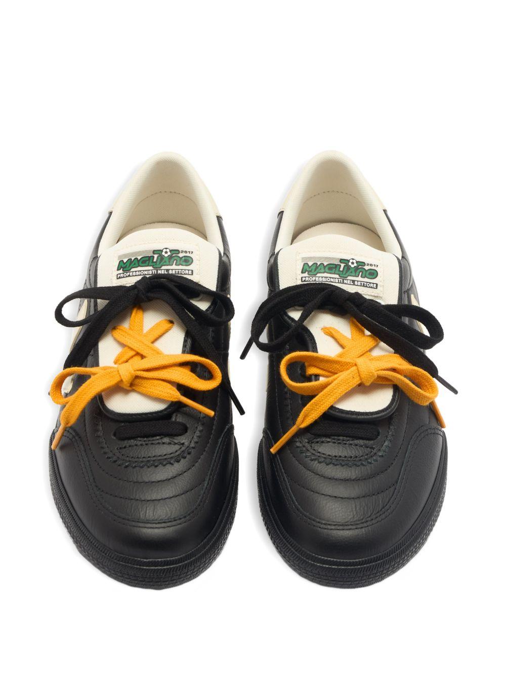Sneakers con linguetta panenka in nero Veja x magliano - donna 