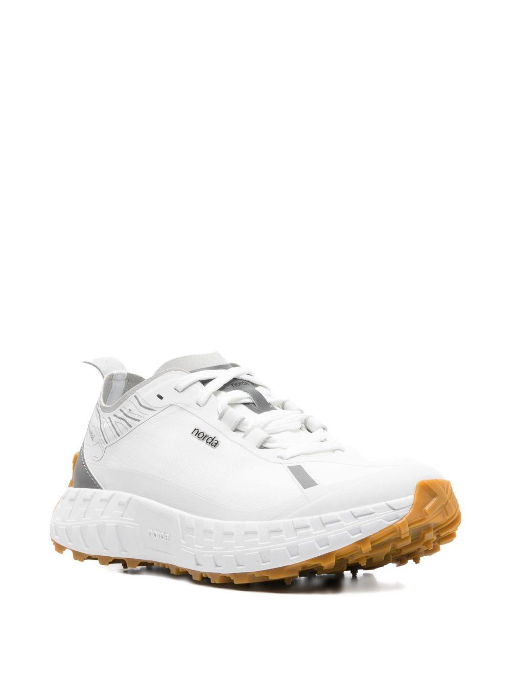 Sneakers trial 001 in bianco 