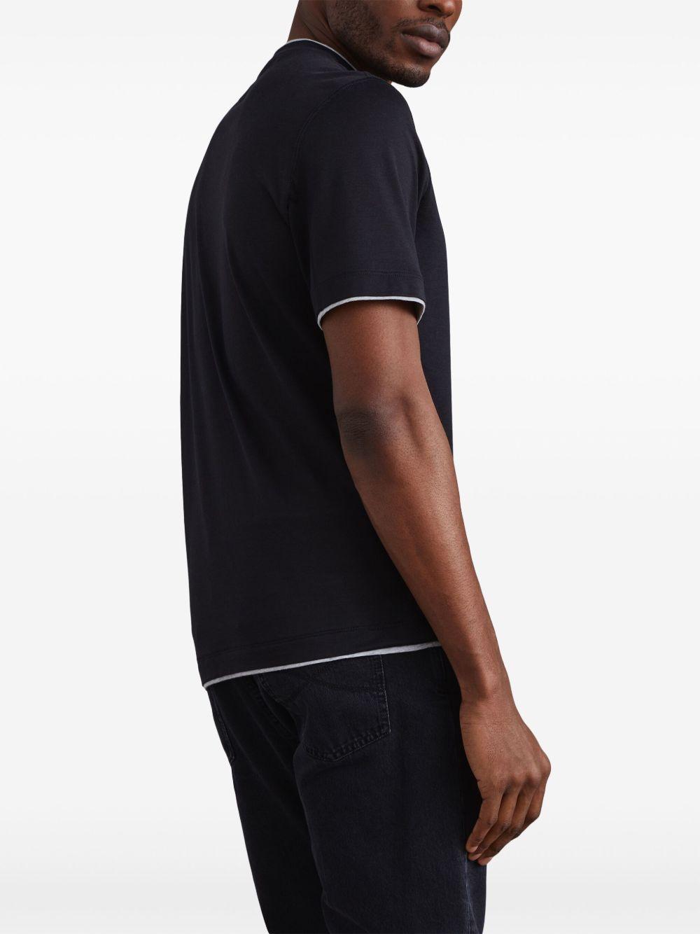 T-shirt con rifinitura a contrasto in nero Brunello cucinelli - uomo 