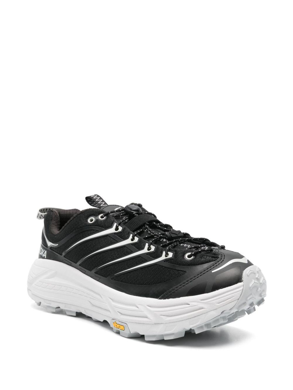 Sneakers Mafate Three 2 in nero e bianco Hoka - uomo 
