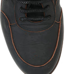 Sneakers in pelle con lacci in nero 