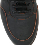 Sneakers in pelle con lacci in nero 