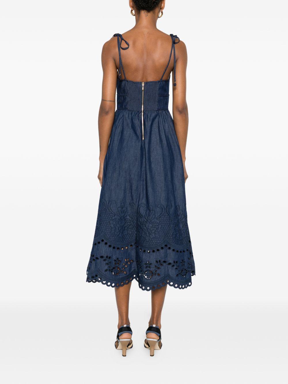 Abito midi in denim ricamato Mahon in blu 