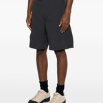 Shorts cargo con log in grigio Oakley - uomo 