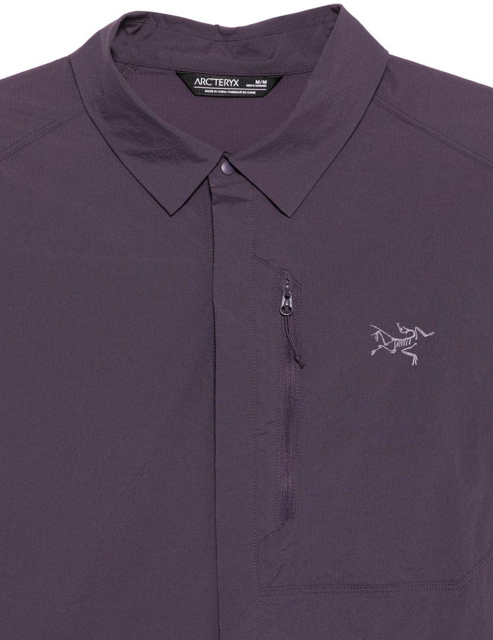 Giacca camicia con tasca con zip e logo ricamato in viola Arc'teryx - uomo 