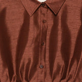 Camicia con vita a pieghe e finitura satinata in marrone Shushu/tong - donna 