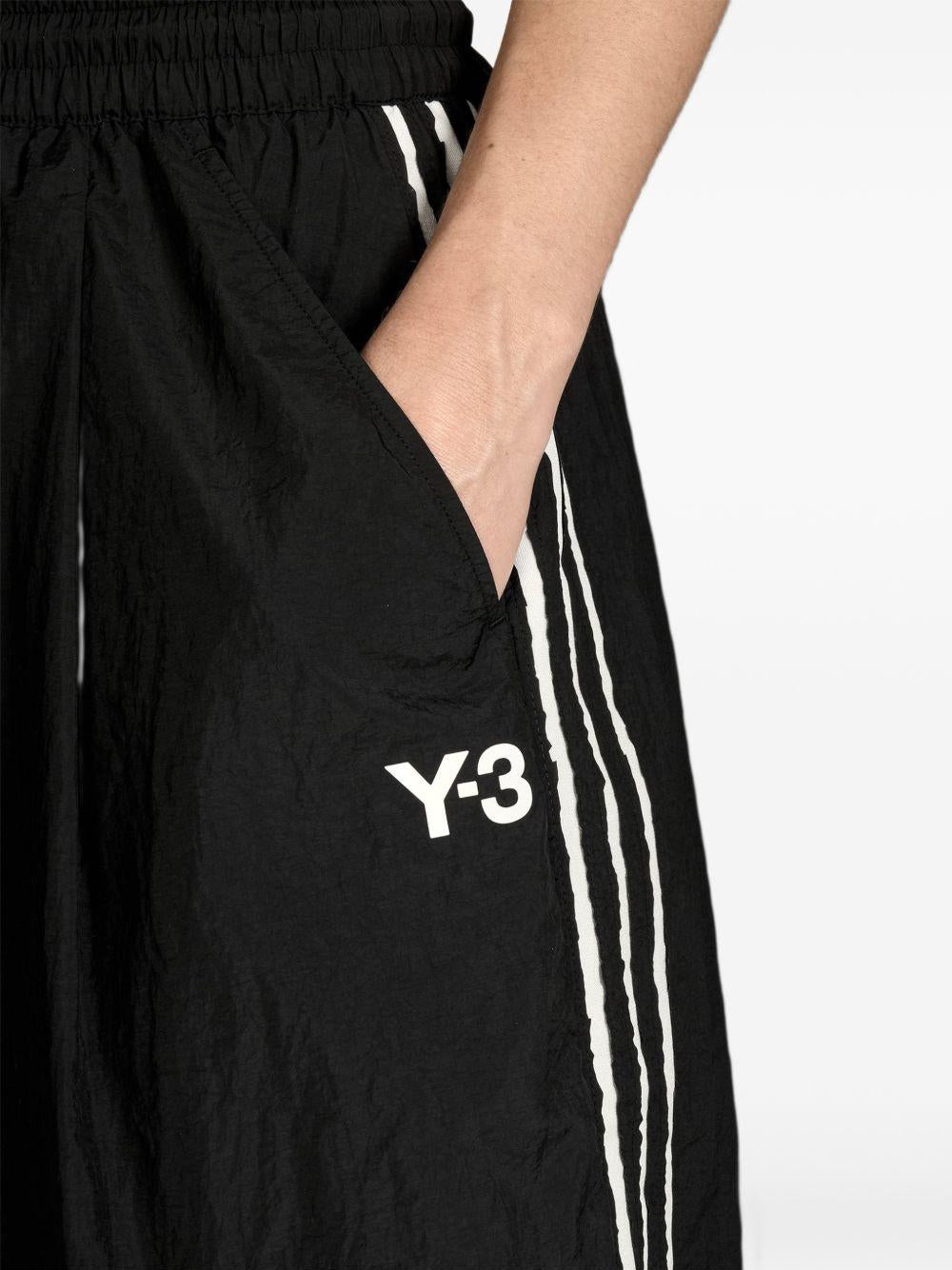 Pantaloni ampi con logo in nero Y-3 - uomo 