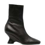 Stivaletti con tacco in pelle in nero 
