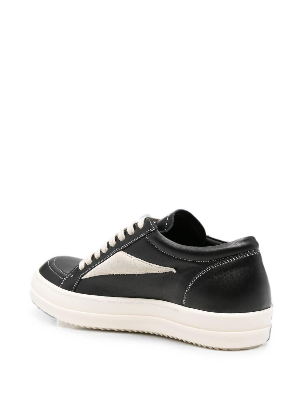 Sneakers basse vintage in pelle in nero 