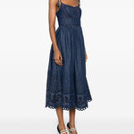 Abito midi in denim ricamato Mahon in blu 