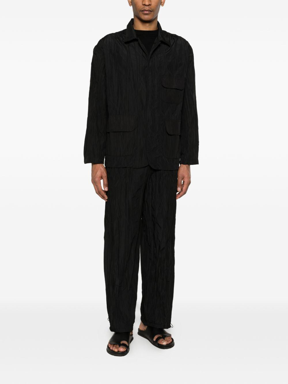 Giacca con effetto stropicciato in nero GONGDID DESIGN - uomo 
