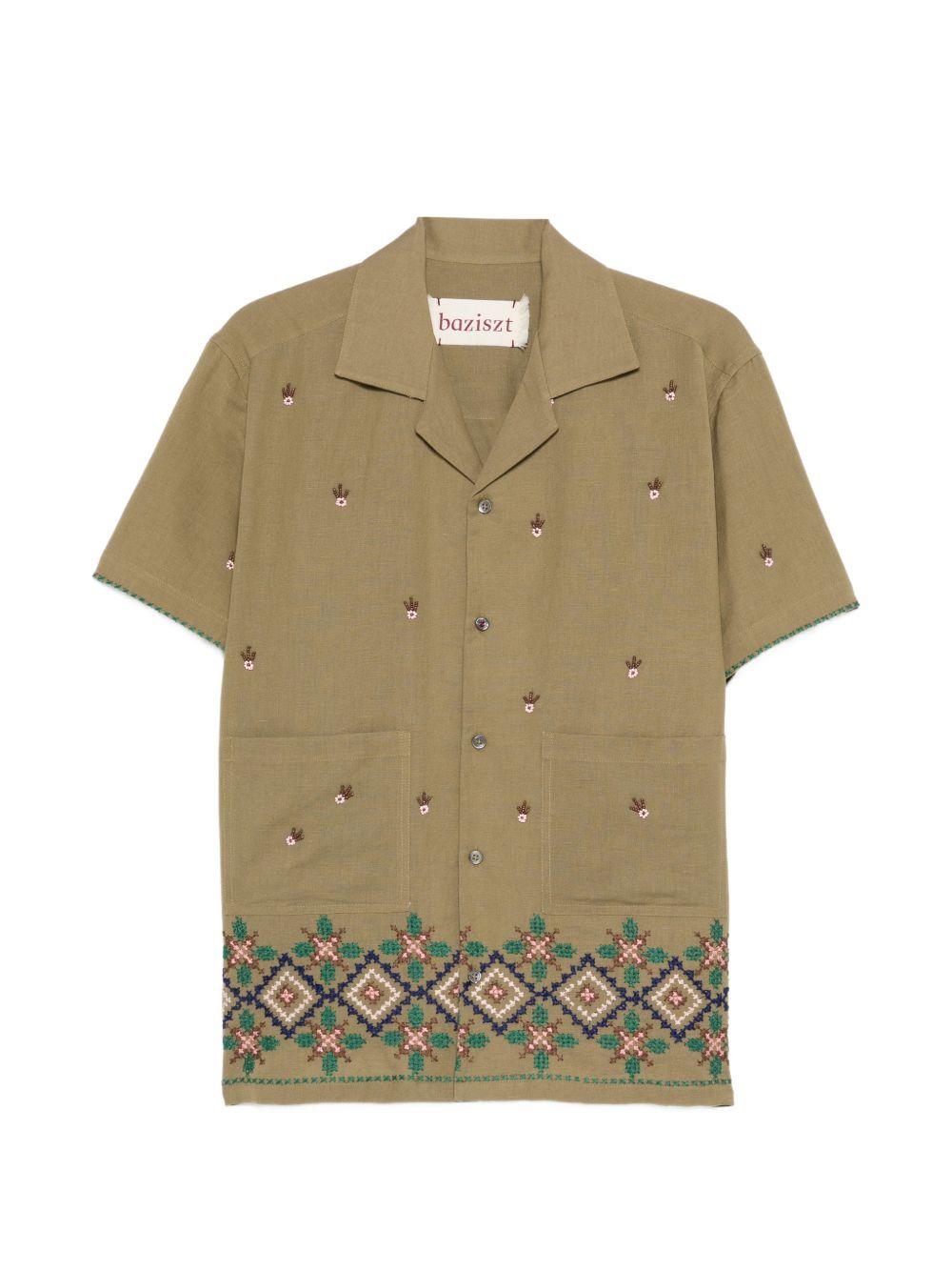 Camicia con orlo ricamato in verde Baziszt - uomo 