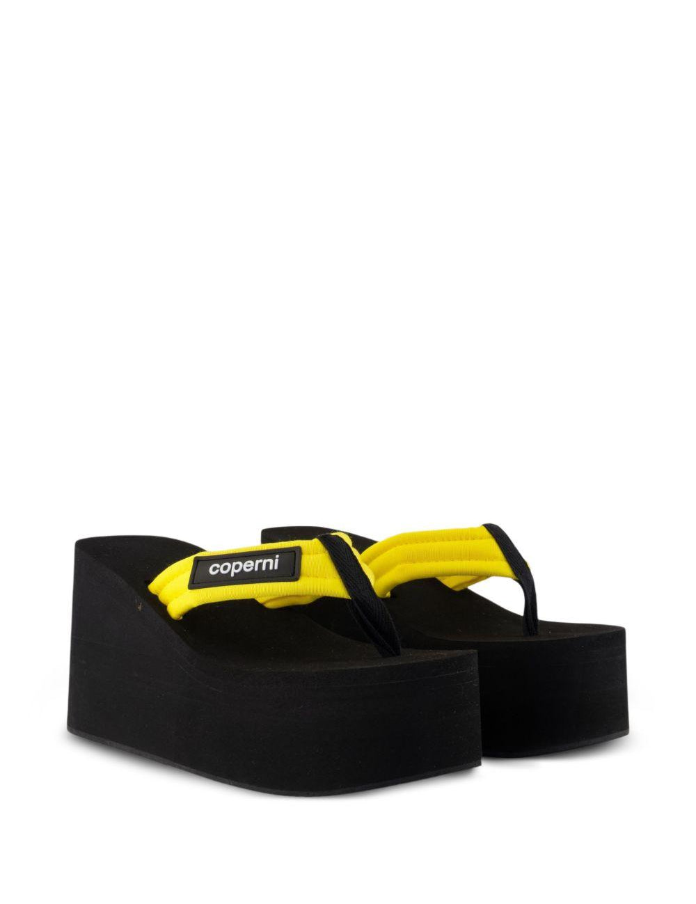 Sandali con applicazione in nero e giallo Coperni - donna 