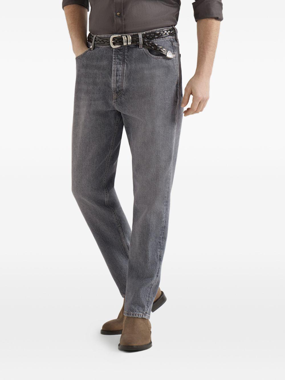 Jeans a cinque tasche in denim grigio con vestibilità iconica. In grigio Brunello cucinelli - uomo 