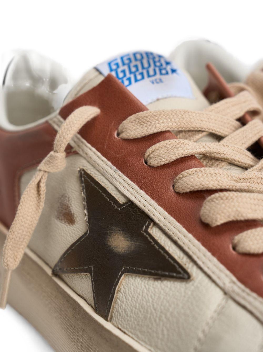 Sneakers stardan in bianco e marrone Golden goose - uomo 