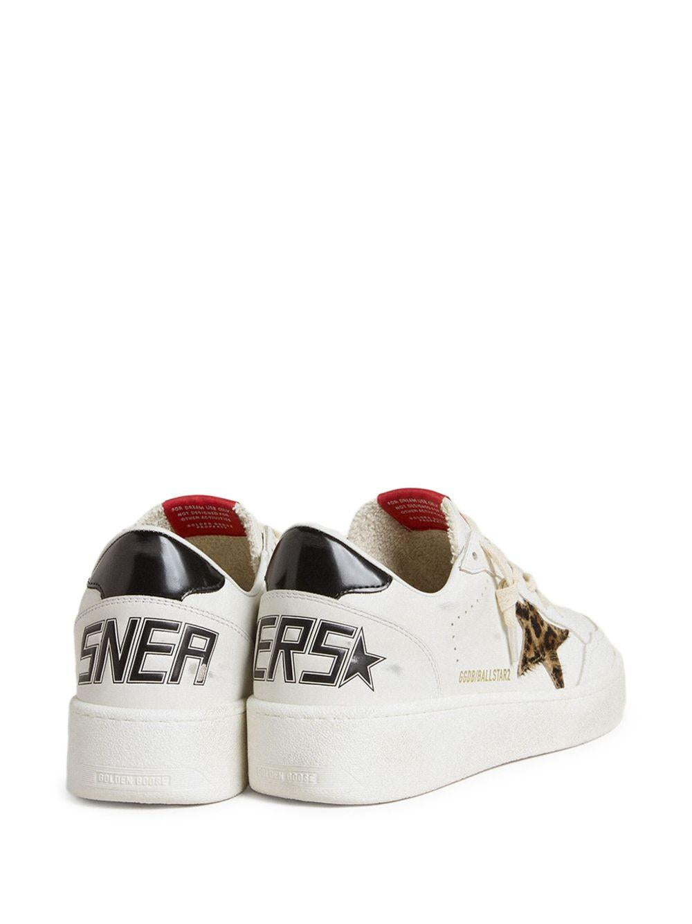 Sneakers in pelle con stampa leopardata in bianco Golden goose - donna 