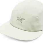 Cappello con logo in verde 