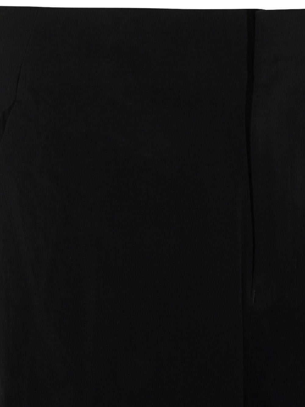Pantaloni spere cargo in nero 