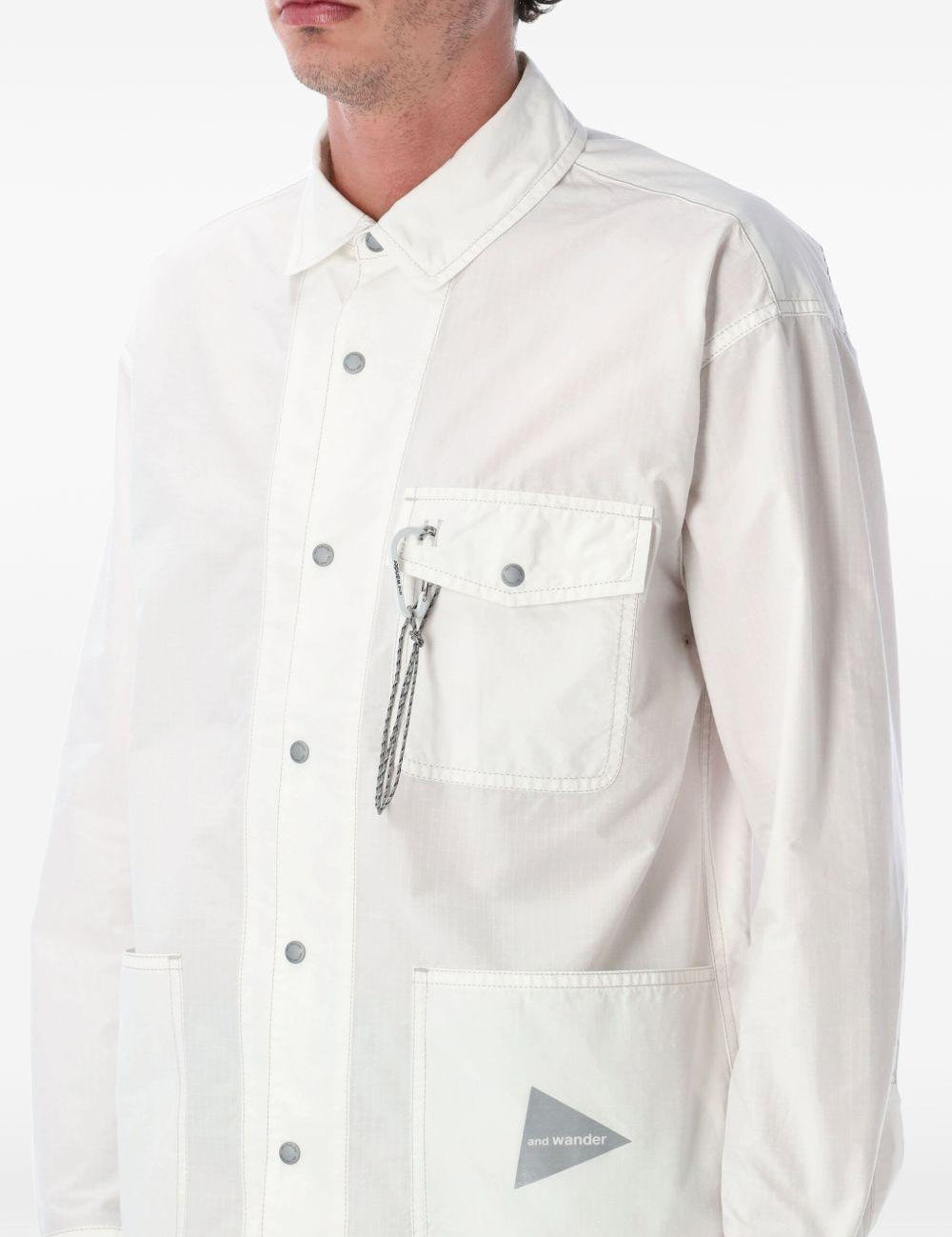 Giacca-camicia con tasche in bianco And wander - uomo 