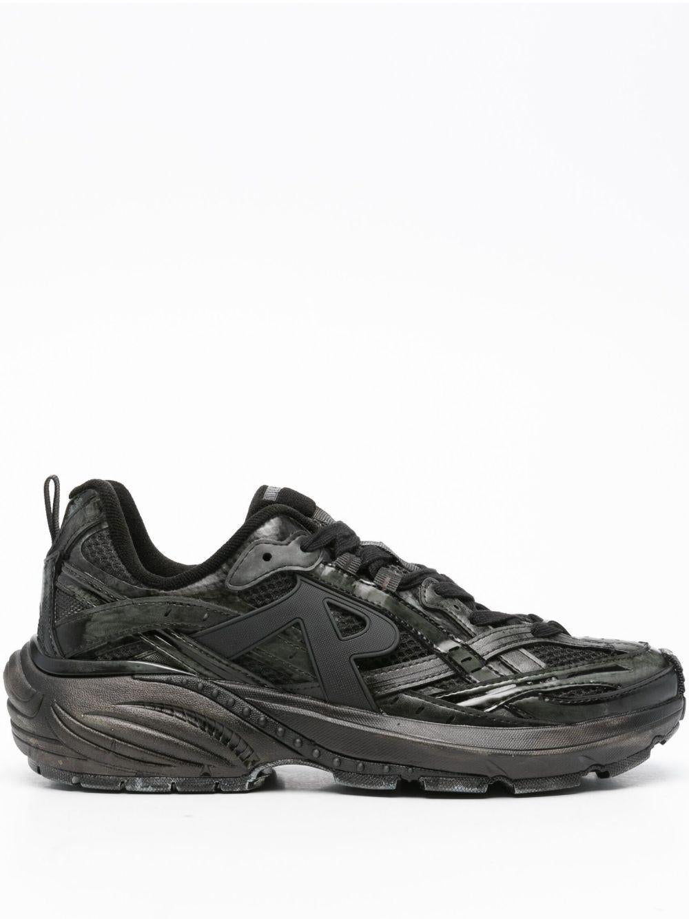 Sneakers storm runner con lacci in nero 