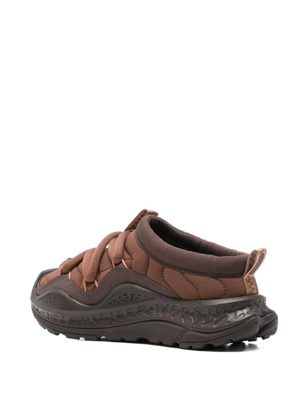 Sneakers slip-on imbottite in marrone 