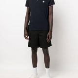 Polo con applicazione logo in blu Moncler - uomo 