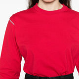 T-shirt a manica corta con impunture in rosso Gr10k - donna 