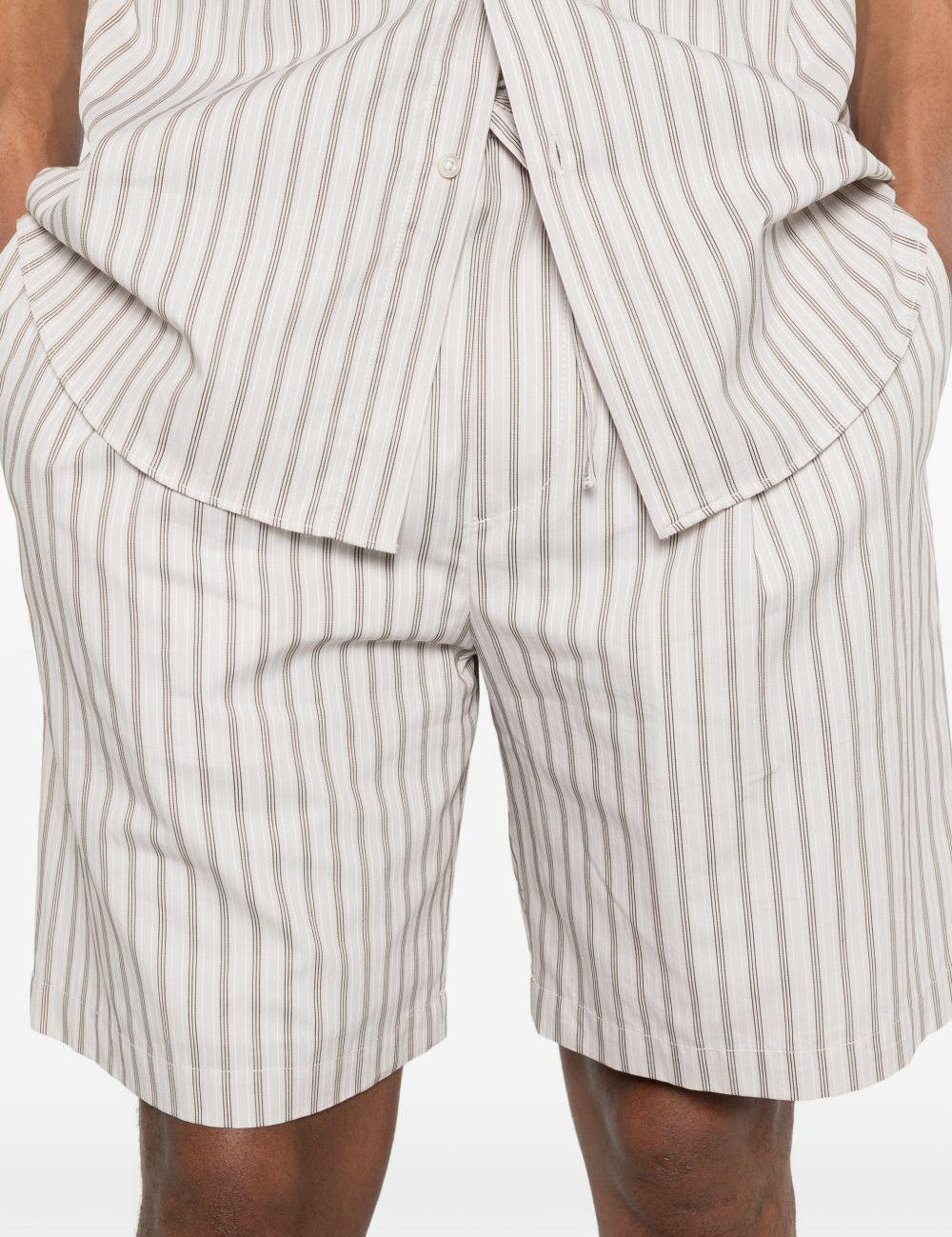 Pantaloncini a righe in beige Grayed - uomo 