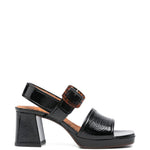 Sandali in pelle lucida con fibbia in nero Chie mihara - donna 