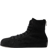 Sneakers con lacci e zip in nero 