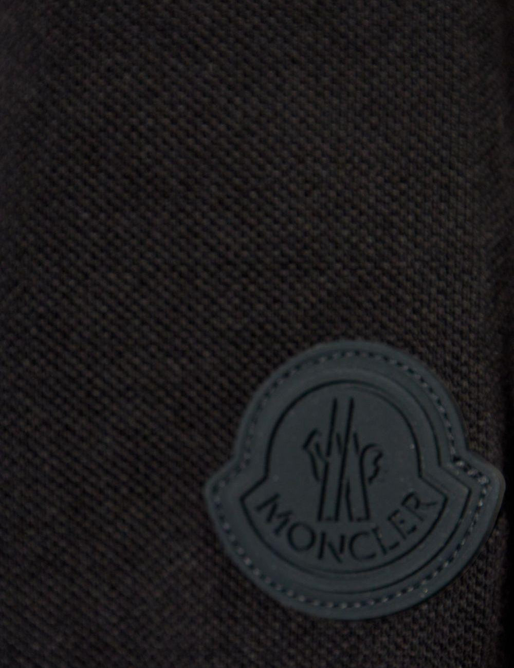 Polo con applicazione logo in nero Moncler - uomo 