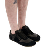 Sneakers con grafica numerica in nero 