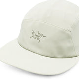 Cappello con logo in verde 